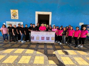 Plática informativa sobre el cáncer de mama.