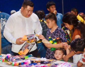 Celebración a las niñas y niños de Temax y comisarías.